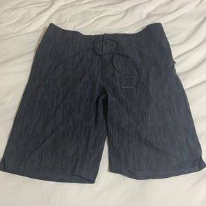 Lululemon Swimming Trunks/Board Shorts (XL)